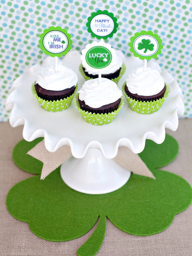 Original_St-Patricks-Day-Kim-Stoebauger-Cupcake-Toppers-2_s3x4_lg
