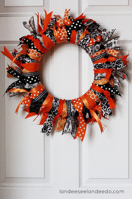 Halloween+Ribbon+Wreath+3
