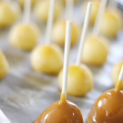 DIY Mini Caramel Apples thumbnail