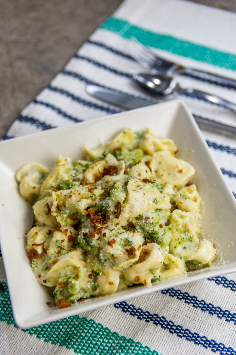easy dinner recipe, broccoli tortellini alfredo recipe, easy meal recipe