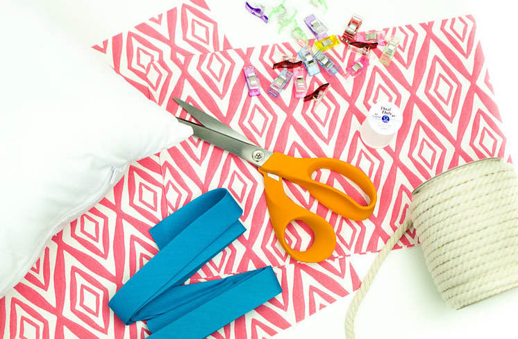How To Sew A Pillow Cover With Piping A Little Craft In Your Day