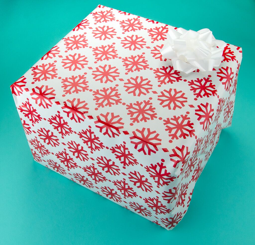 How To Wrap a Present A Little Craft In Your Day