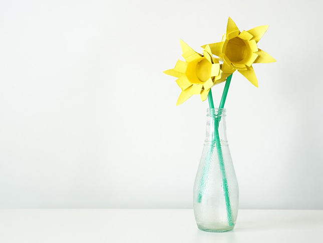 Recycled Paper Roll Daffodils 
