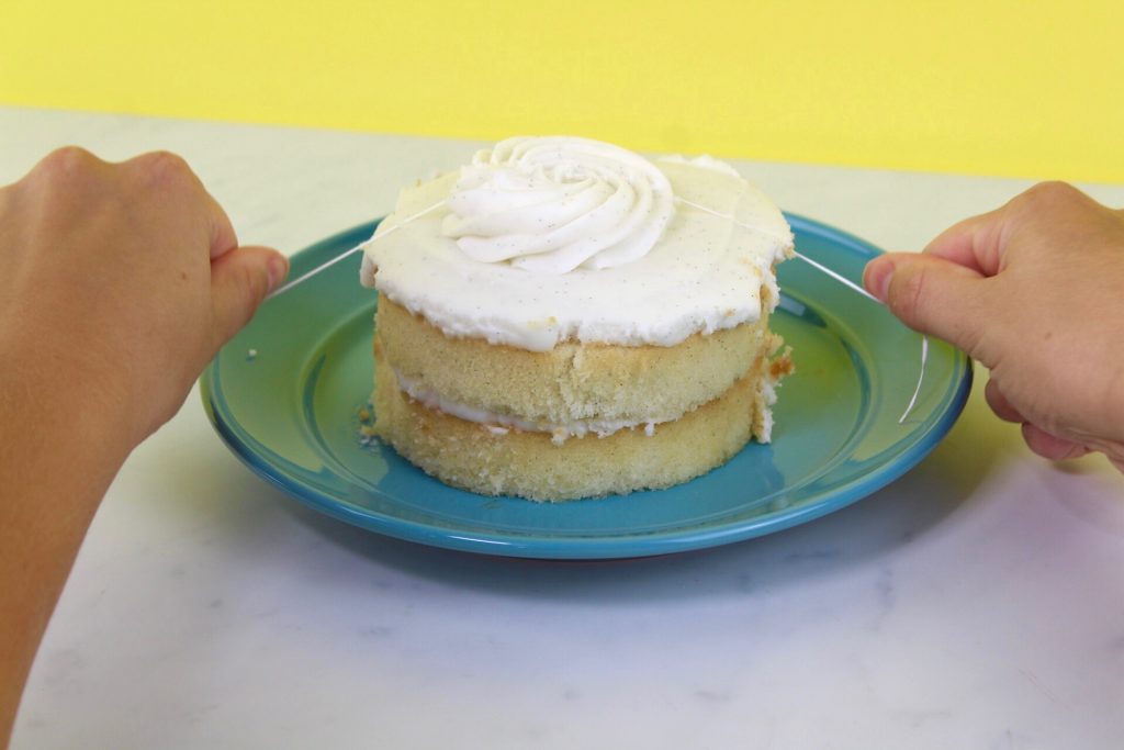  Cut Cake Perfectly With Dental Floss