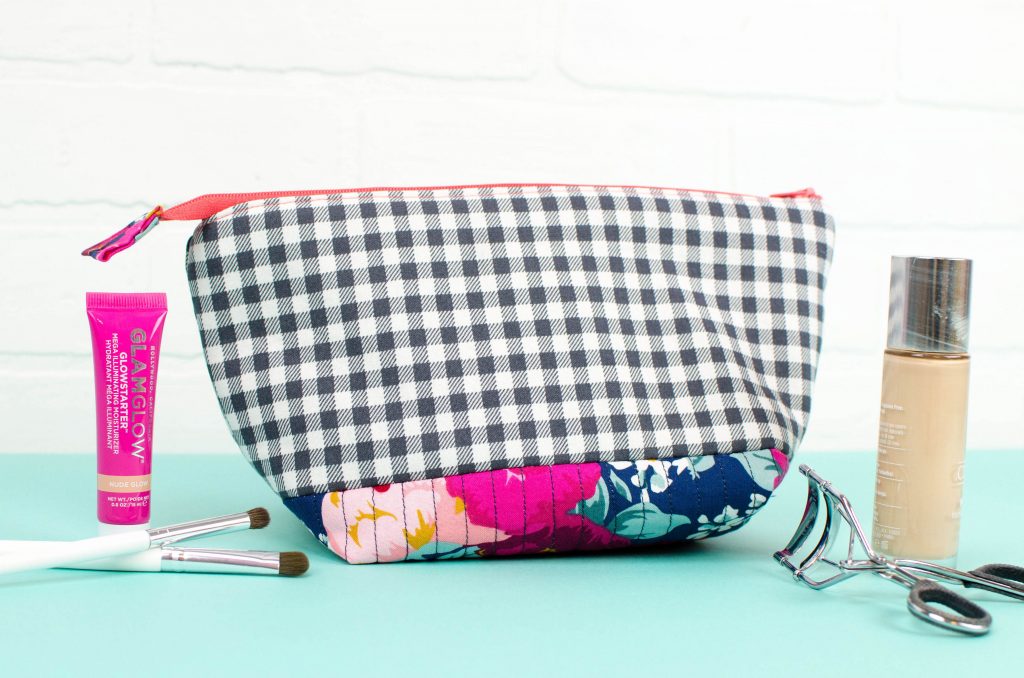 how-to-make-a-quilted-makeup-bag-a-little-craft-in-your-day