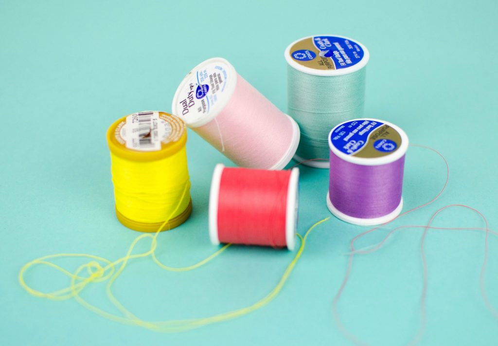 A Guide for Picking Thread Type - A Little Craft In Your Day
