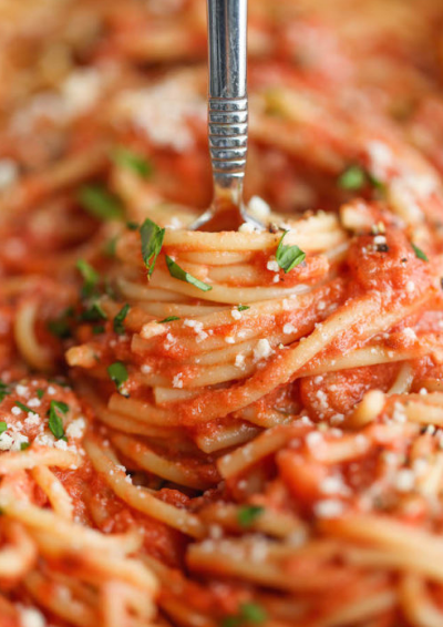 spaghetti with tomato cream sauce delicious recipe for dinner