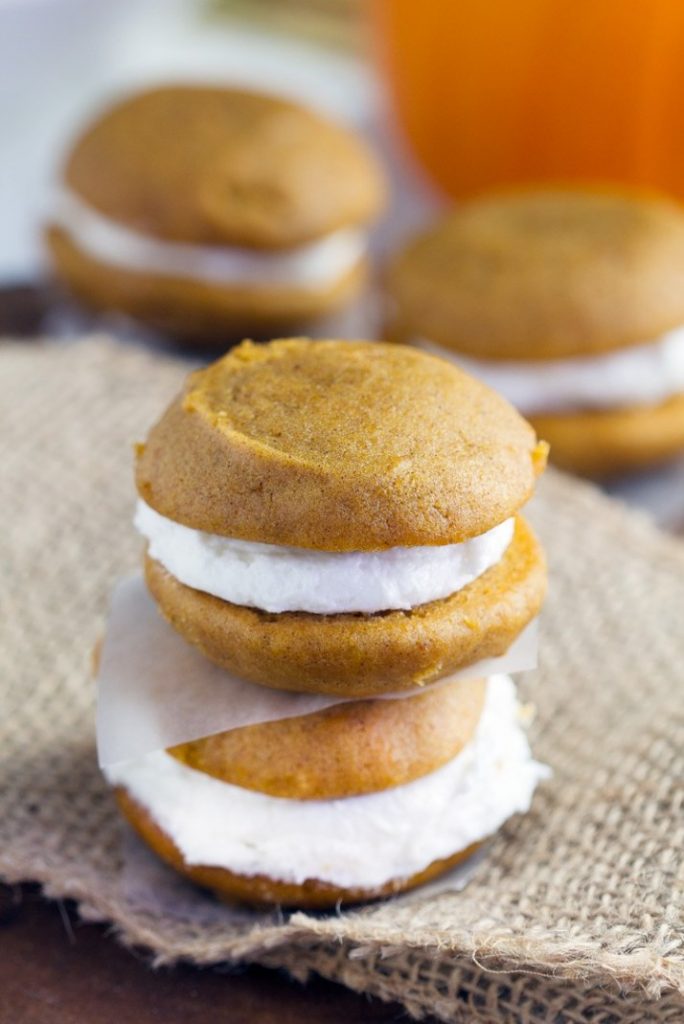 pumpkin whoopie pies with buttercream filling