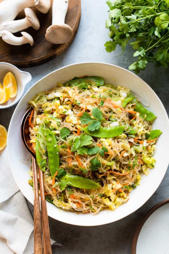 Stir fry rice noodles with veggies