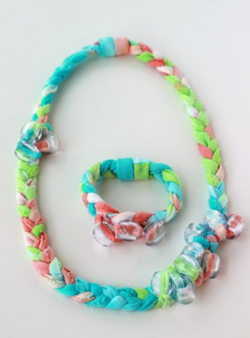 Tie Dyed Fabric Jewelry Project Tutorial For Kids 