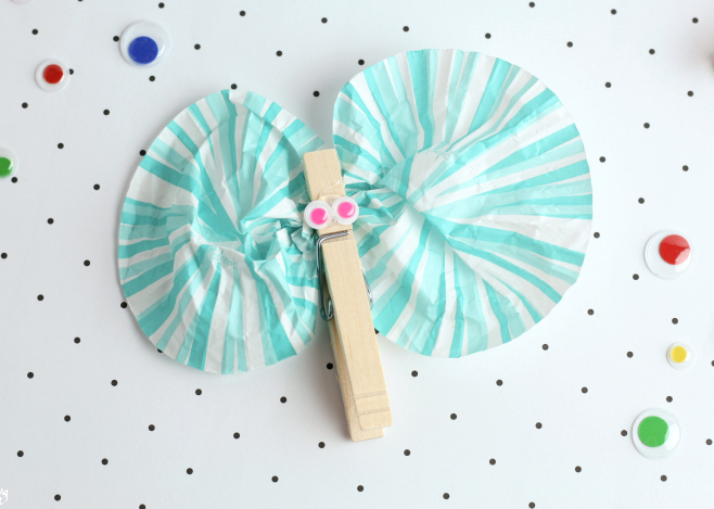Butterfly Craft with Clothespins super easy and fun project for kids of all ages