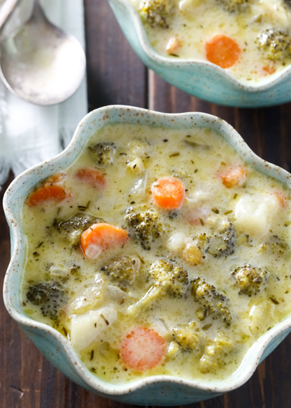 Slow cooker creamy broccoli and cheddar with tender potato soup