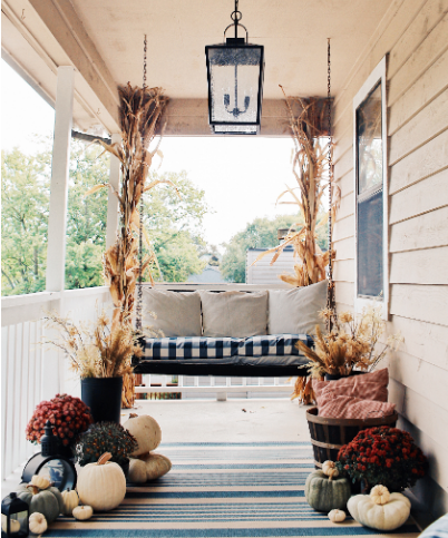 the essentials for outdoor fall decorating  holiday craft