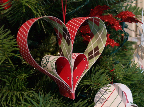 DIY Paper Ornaments for the Family Traditions Tree