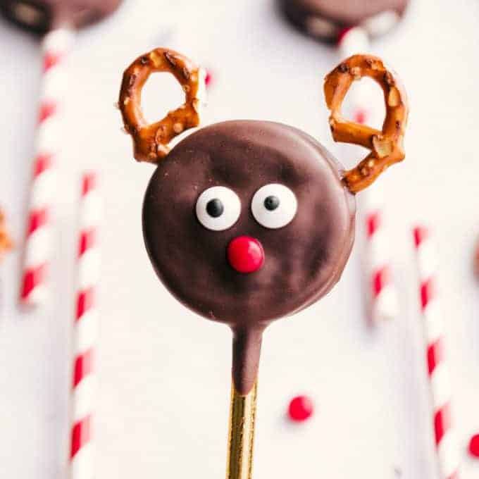 CHOCOLATE COVERED OREO REINDEER COOKIE adorable Holiday treat for kids 