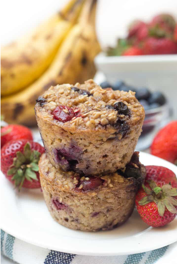 mixed berry baked oatmeal cups