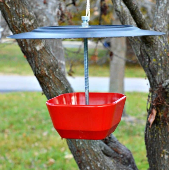 cool upcycled DIY plate and bowl bird feeder
