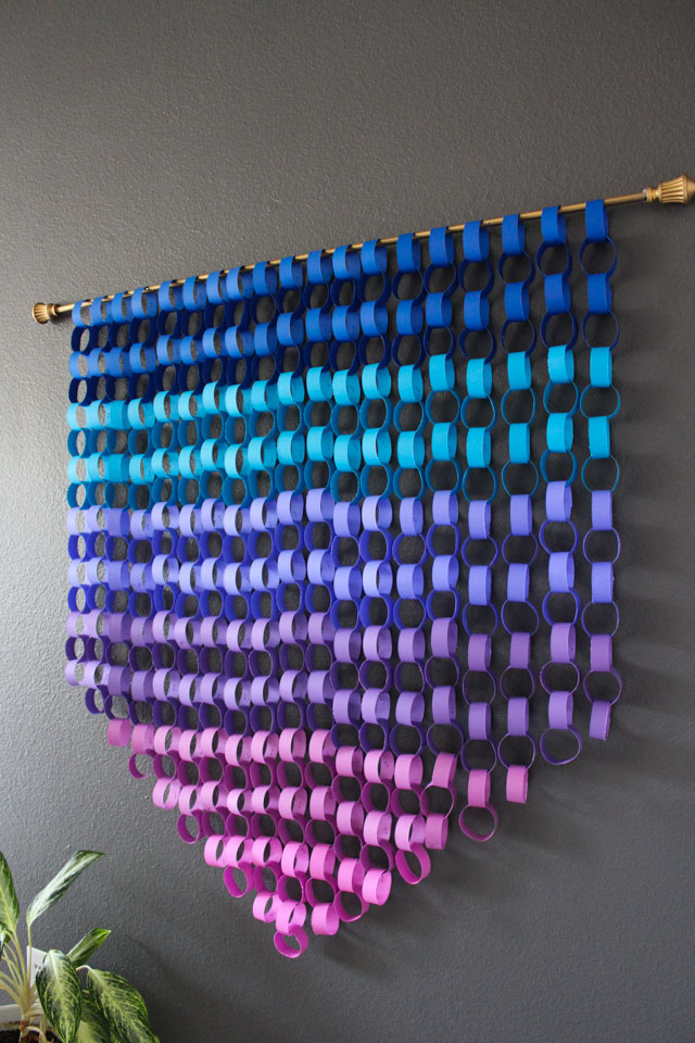 Wall hanging ombre paper chain
