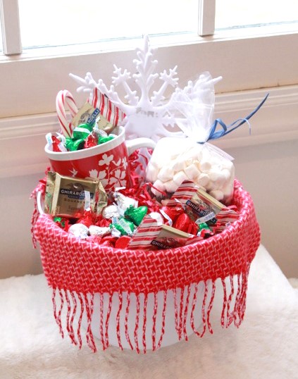 super simple and quick WARM & COZY CHOCOLATE GIFT BASKET 