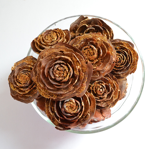 lovely diy scented pine cones perfect for fall and winter decor