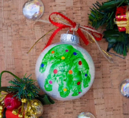 adorable handprint Christmas tree ornament