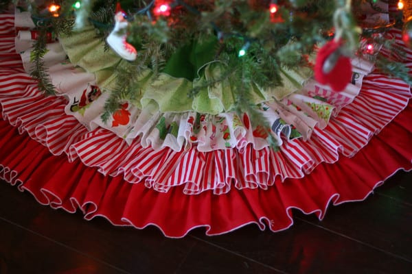 Ruffled Christmas tree skirt