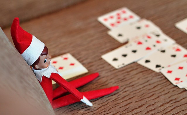 elf on the shelf playing cards solitaire