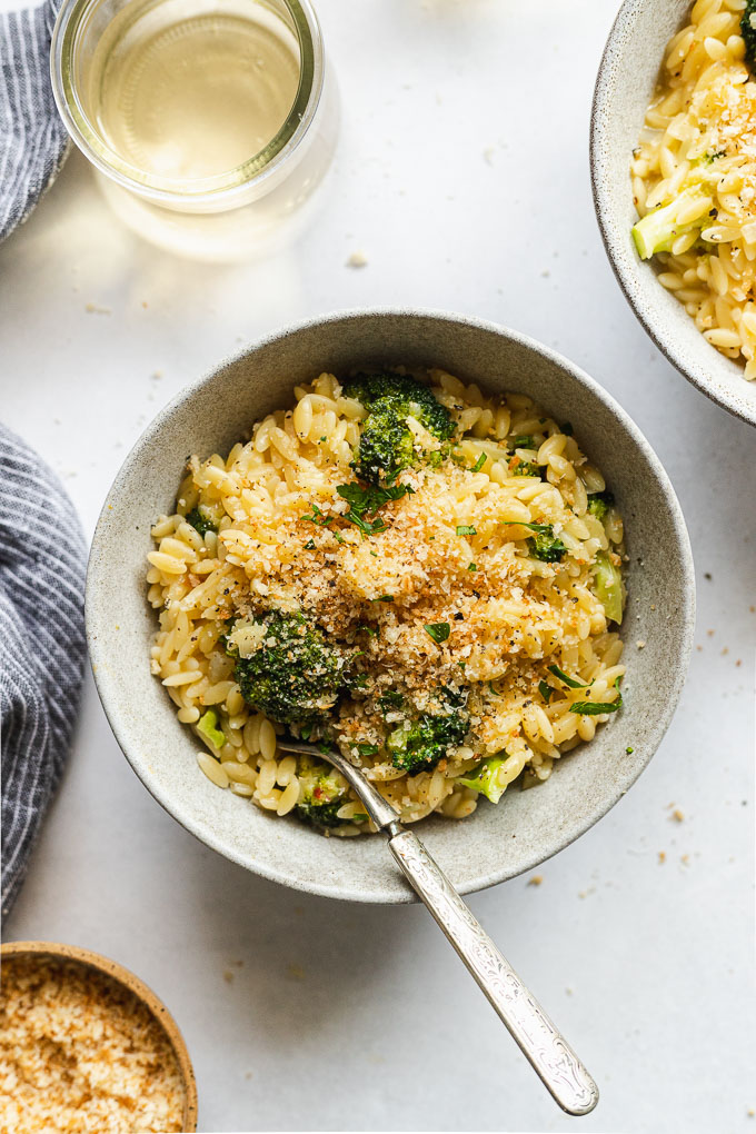 ONE-POT BROCCOLI PARMESAN ORZO 20 MINUTE WEEKNIGHT DINNER MADE EASY