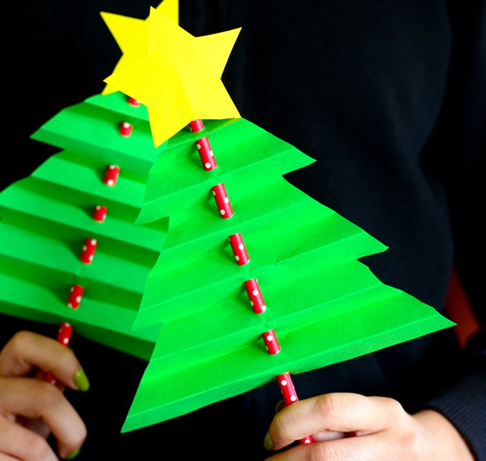 Accordion Paper Christmas Tree easy and cute project for kids 