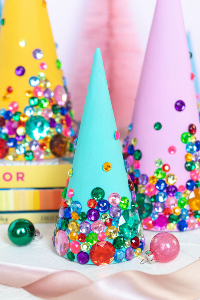 COLORFUL AND CUTE DIY RHINESTONE TREES FOR CHRISTMAS DECOR