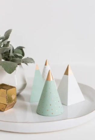 Mini DIY Wooden Christmas Tree Easy to Make Project for the Kids