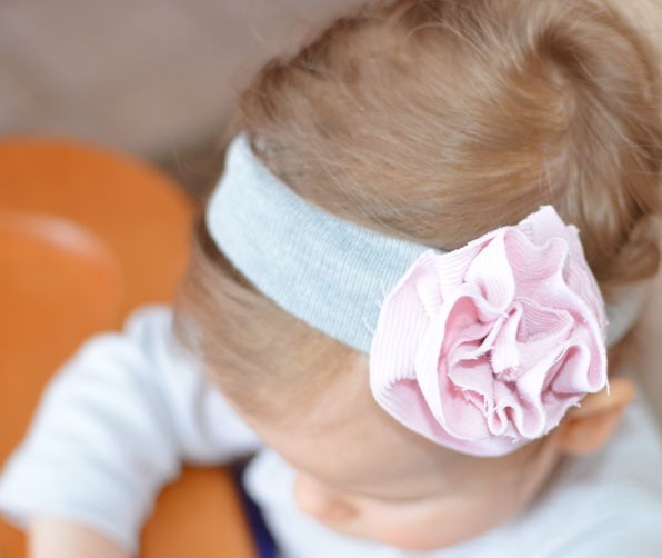 Cute and simple DIY fabric flower headband craft for babies and kids