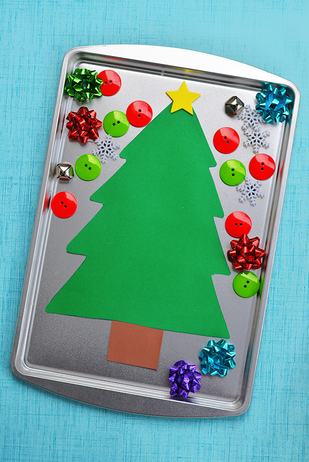 Magnetic Christmas Tree Quick and Easy Activity for the Holiday