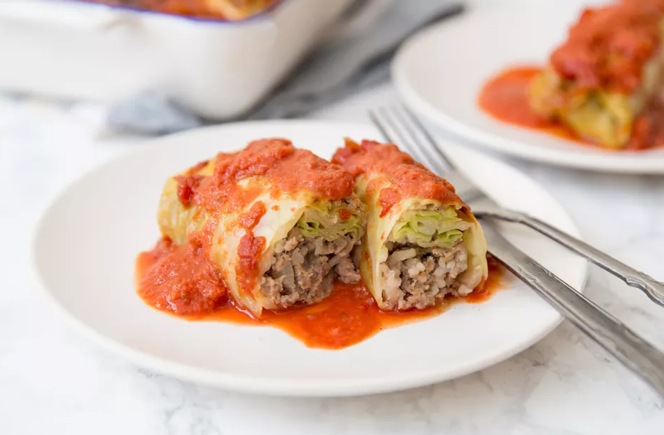 Stuffed Cabbage Rolls With Ground Beef and Rice 