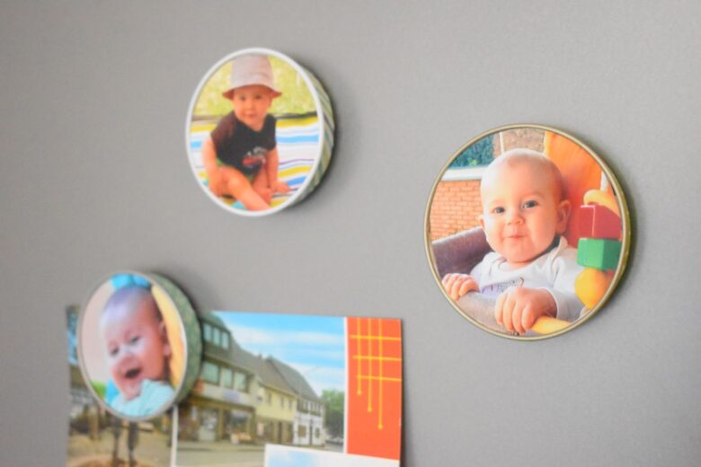 easy-to-make and adorable refrigerator photo magnets 