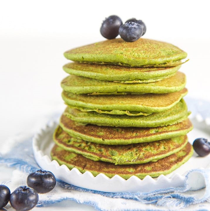 EASY BLENDER SPINACH PANCAKES FOR BABY + TODDLER