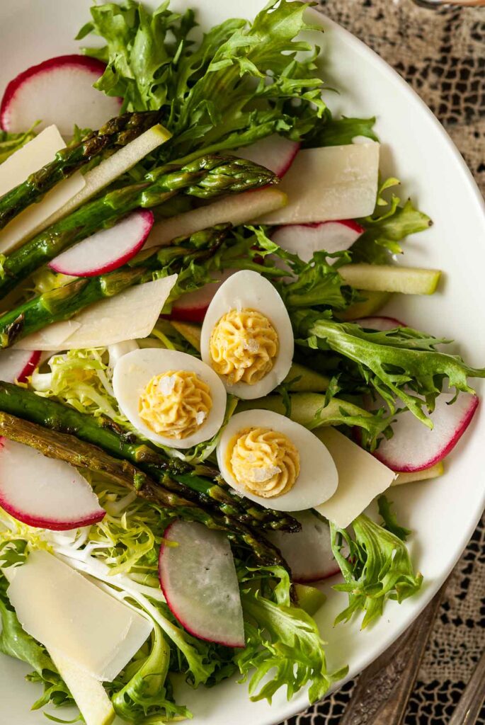 EASTER SALAD WITH DEVILED QUAIL EGGS simple and healthy meal