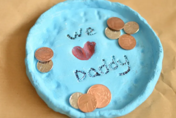 Easy Fingerprint Dish DIY Fathers Day Gift