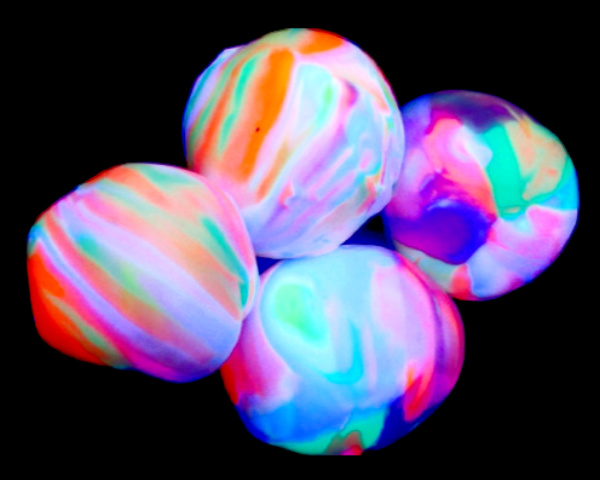 Glow in the dark bouncy balls
