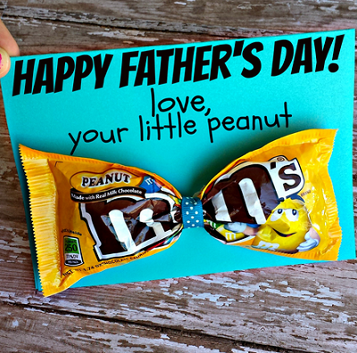 Inexpensive and Adorable M&M Bow Tie Father's Day Card