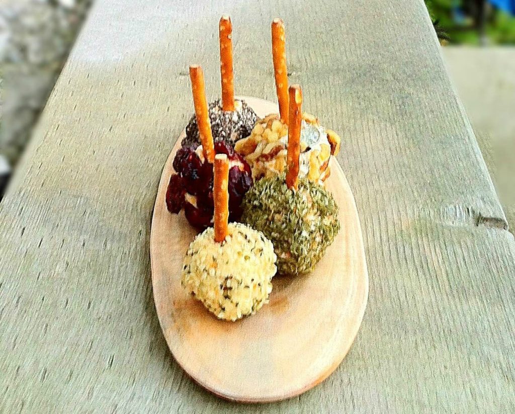 Delicious Mini Cheese Ball Appetizers on a Stick Recipe