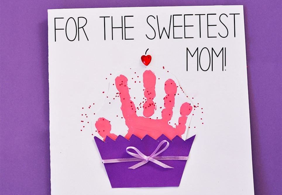 DIY Sweet Handprint Cupcake Card Gift for Mother’s Day or Grandparent’s Day