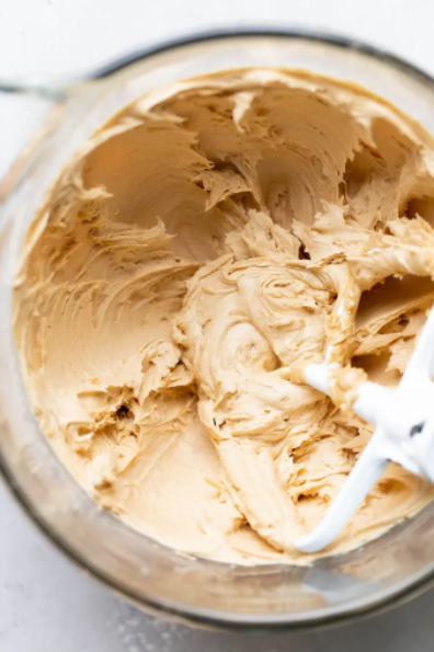 Simple Delicious PEANUT BUTTER FROSTING for cakes, cupcakes