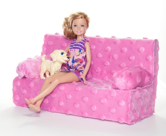 Super cute Barbie couch