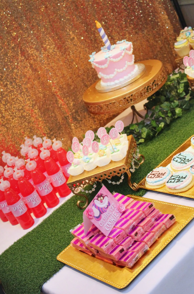 Alice in Wonderland themed first birthday party