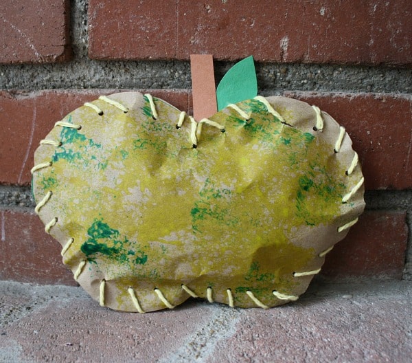stuffed paper apples fall craft for kids