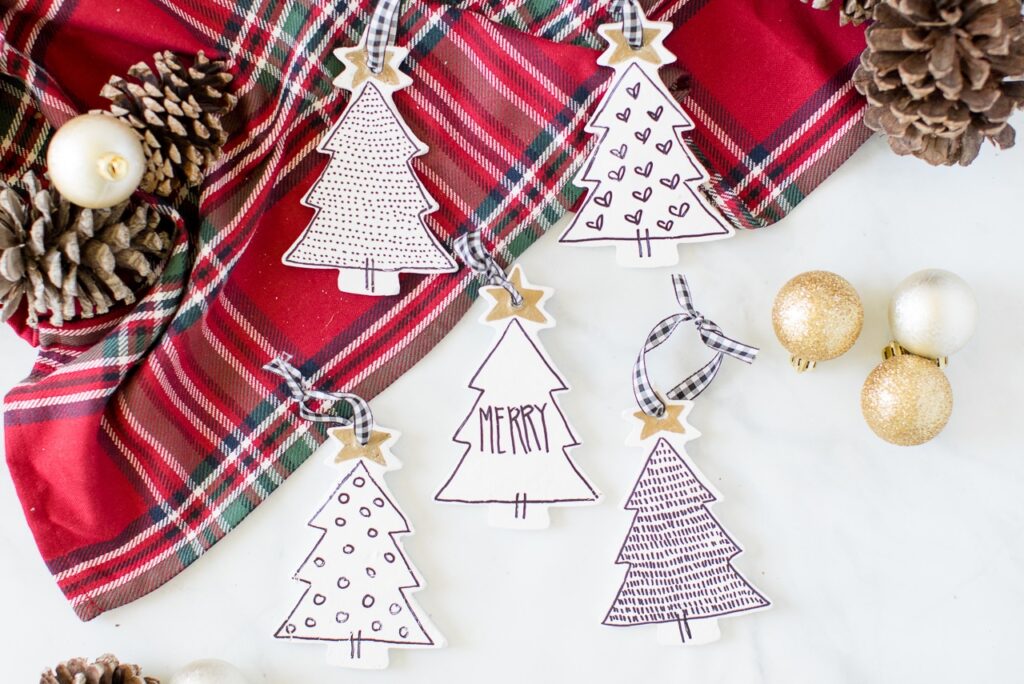 simple farmhouse Christmas ornaments