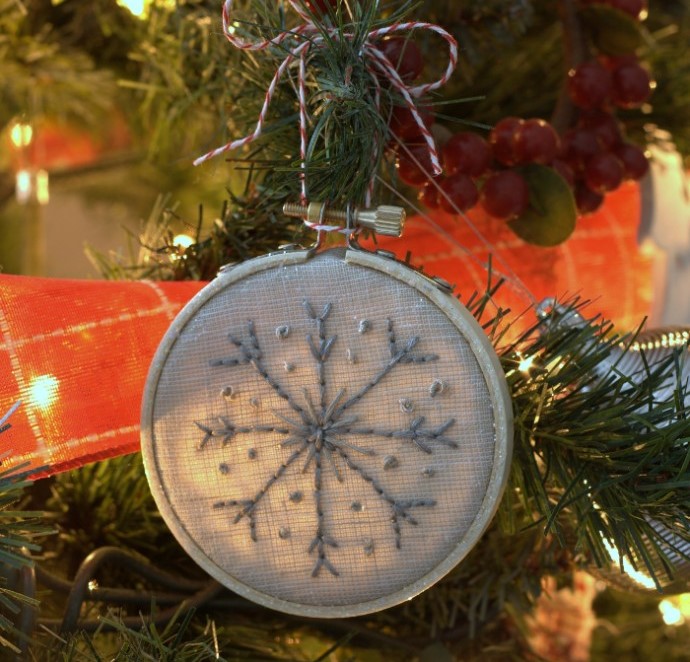 snowflake embroidery hoop ornaments